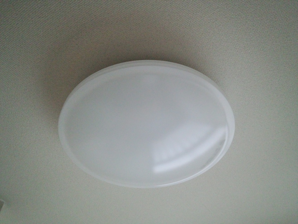 電球の照明器具からLEDシーリングライトに交換～天井に引掛けシーリングがついてれば無資格者でも交換可能